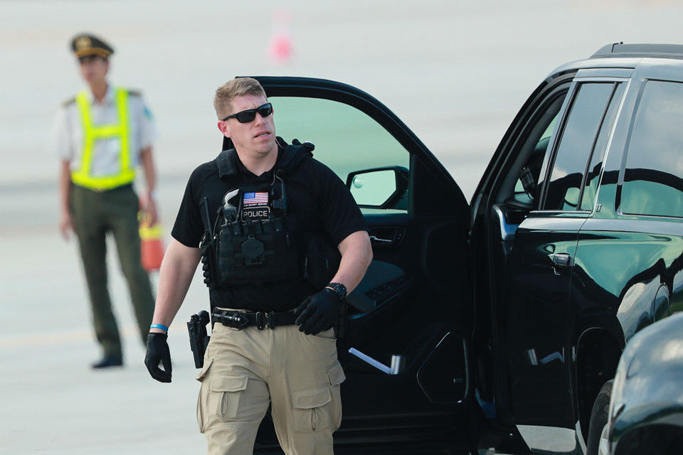 Đội mật vụ tinh nhuệ bảo vệ Tổng thống Trump tại Việt Nam