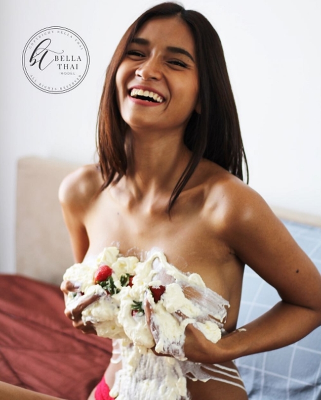 Da nâu ngực khủng, mẫu Thái khiến bao anh muốn bỏ vợ vì quá “nóng”