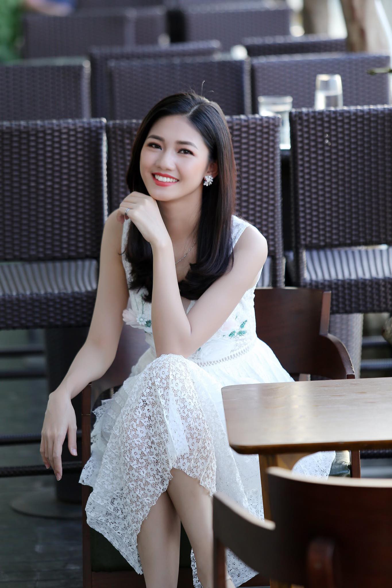 Muốn gặp con gái vừa xinh vừa giỏi hết phần thiên hạ, cứ đến Học viện Ngoại giao mà tìm!