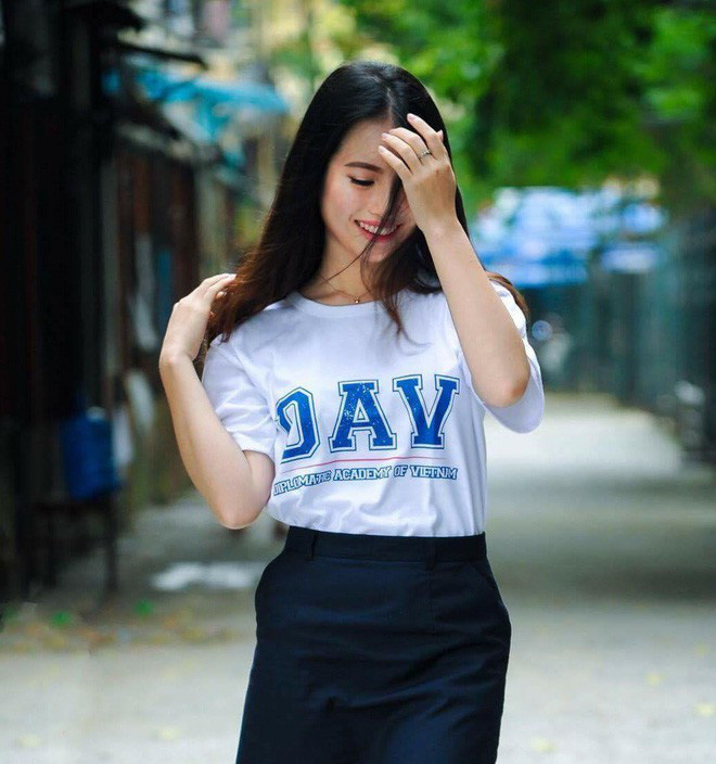 Muốn gặp con gái vừa xinh vừa giỏi hết phần thiên hạ, cứ đến Học viện Ngoại giao mà tìm!