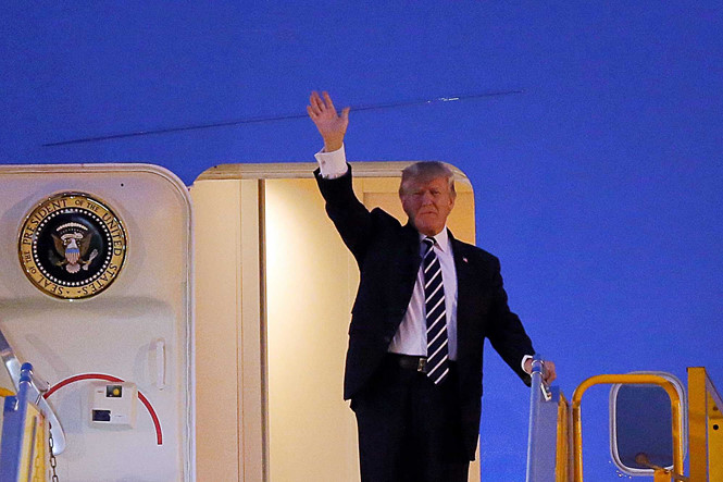 Tổng thống Trump phát trực tiếp video đến Hà Nội lên Facebook