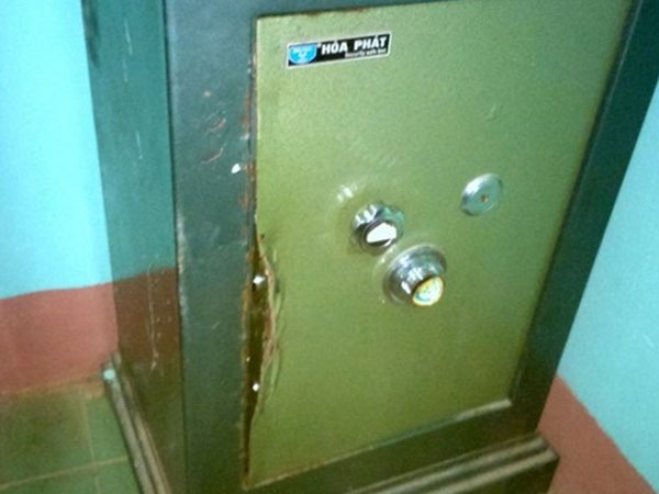 Trộm đột nhập UBND xã, phá két sắt lấy cắp gần 500 triệu đồng