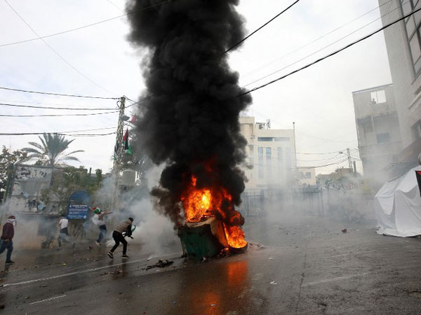 Biểu tình bạo lực phản đối Mỹ về quyết định Jerusalem