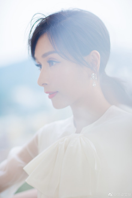 Hoa hậu từng bị đánh ghen không còn nghĩ đến chuyện kết hôn