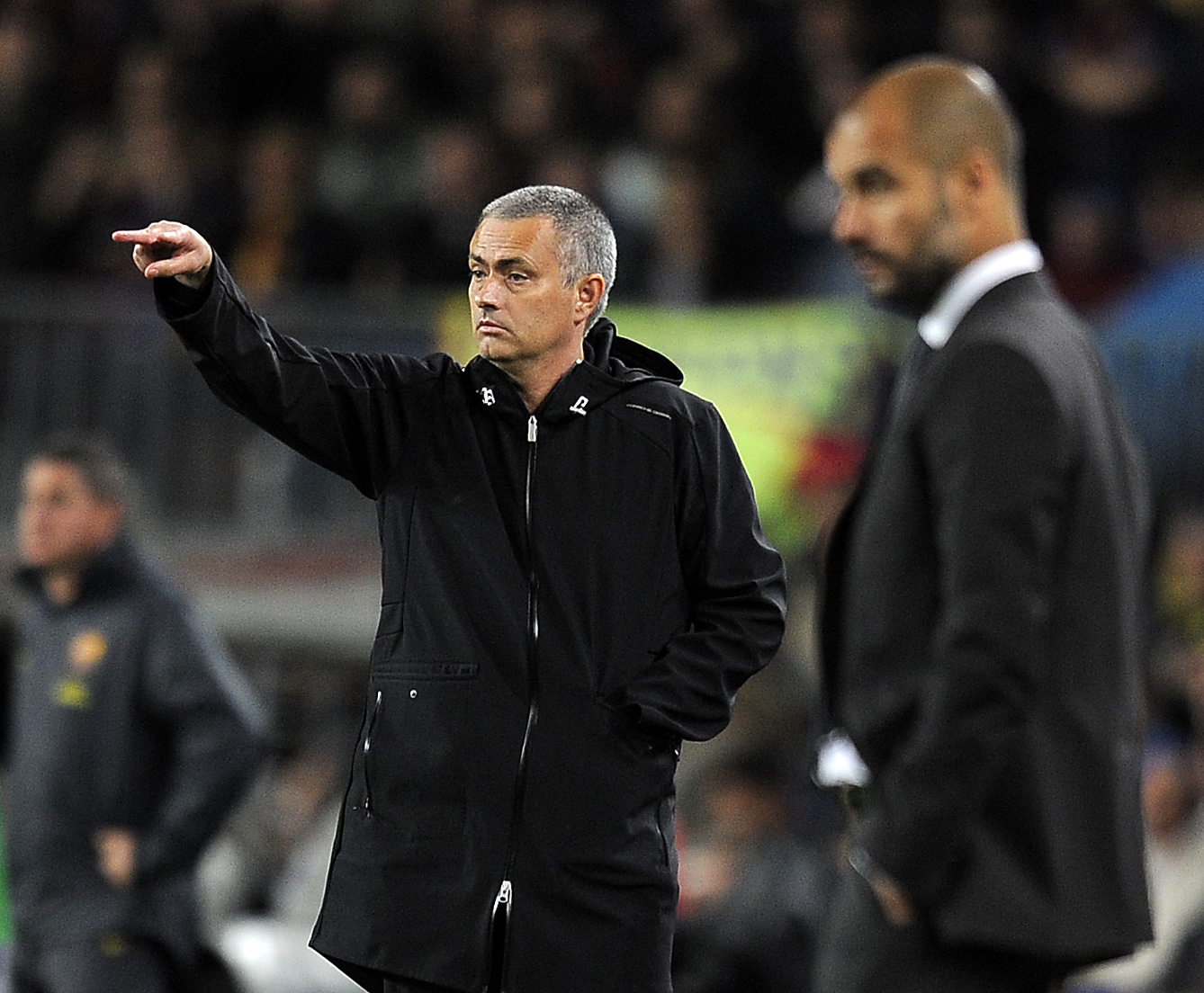 Mourinho - Guardiola: Trận chiến sống còn của đôi bạn ngày xưa