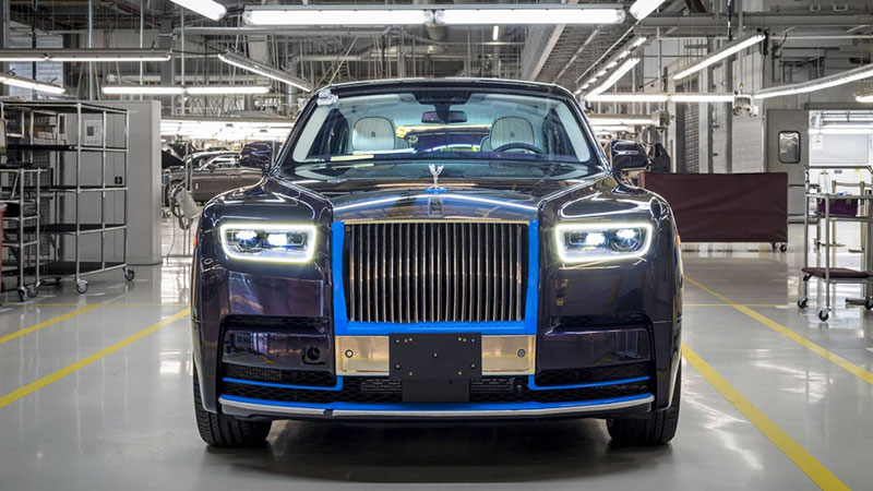 Chiếc Rolls-Royce Phantom 2018 đầu tiên sẽ được bán đấu giá