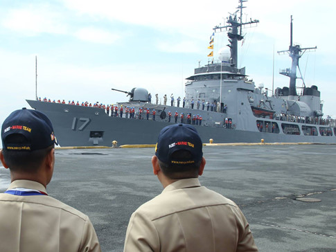 Philippines chào đón tàu cảnh sát biển lớn nhất Việt Nam