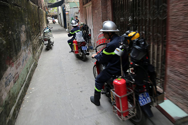 Cận cảnh xe chữa cháy siêu nhỏ, lần đầu xuất hiện ở Hà Nội