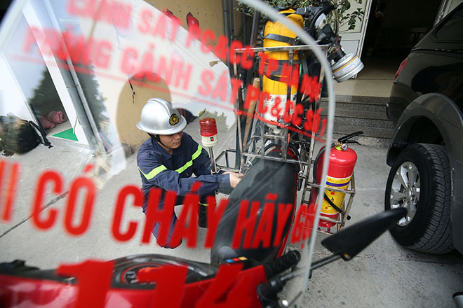 Cận cảnh xe chữa cháy siêu nhỏ, lần đầu xuất hiện ở Hà Nội