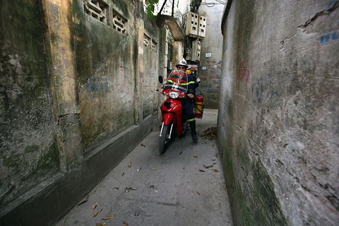 Cận cảnh xe chữa cháy siêu nhỏ, lần đầu xuất hiện ở Hà Nội