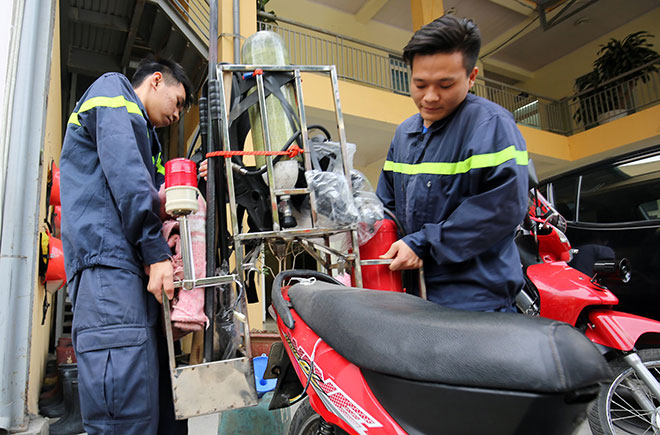 Cận cảnh xe chữa cháy siêu nhỏ, lần đầu xuất hiện ở Hà Nội