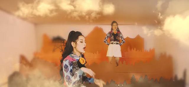 Đề văn yêu cầu học sinh hóa thân vào Chi Pu kể về ngày ra mắt MV gây bão mạng