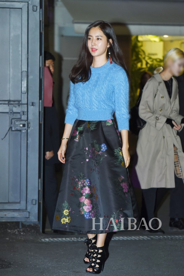 Mỹ nhân Hàn gợi ý cách diện chân váy ngày lạnh