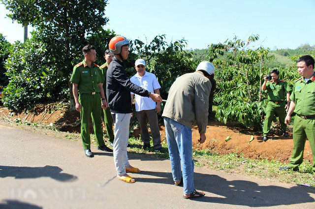 Thực nghiệm hiện trường vụ nam thanh niên đâm chết cựu chiến binh