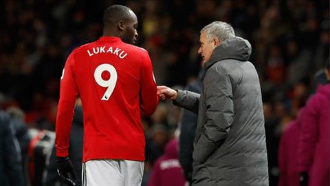 Nghi vấn: Lukaku tung quyền vào mặt trợ lý Pep Guardiola sau trận đấu