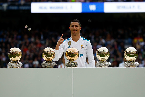 Fan Real không chọn Ronaldo vĩ đại nhất lịch sử CLB