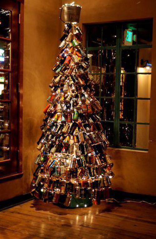 Té ngửa với 14 kiểu trang trí cây thông Noel lầy lội nhất quả đất