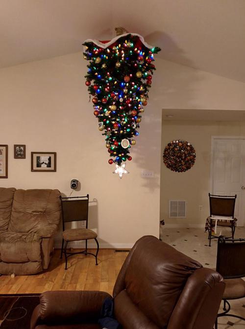 Té ngửa với 14 kiểu trang trí cây thông Noel lầy lội nhất quả đất Té ngửa với 14 kiểu trang trí cây thông Noel lầy lội nhất quả đất
