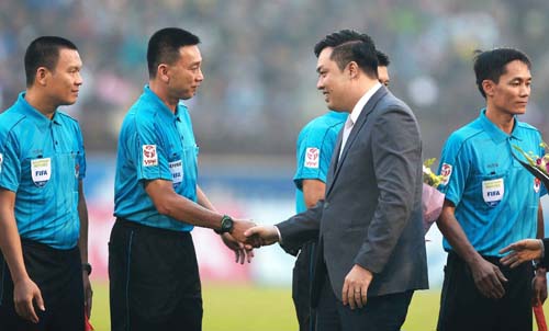 Võ Minh Trí: ‘Ở V-League, chửi trọng tài là dễ nhất