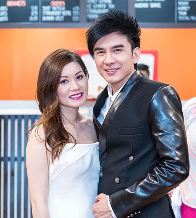 Những người vợ vừa giàu vừa giỏi đứng sau ánh hào quang của các nam nghệ sĩ Việt