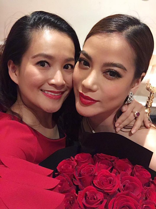 Những người vợ vừa giàu vừa giỏi đứng sau ánh hào quang của các nam nghệ sĩ Việt Những người vợ vừa giàu vừa giỏi đứng sau ánh hào quang của các nam nghệ sĩ Việt