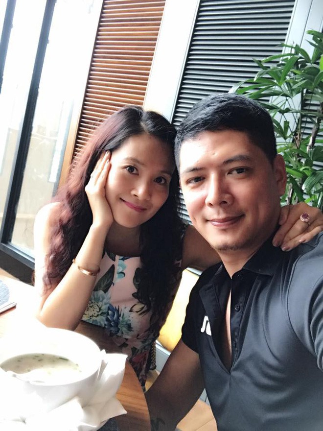 Những người vợ vừa giàu vừa giỏi đứng sau ánh hào quang của các nam nghệ sĩ Việt Những người vợ vừa giàu vừa giỏi đứng sau ánh hào quang của các nam nghệ sĩ Việt