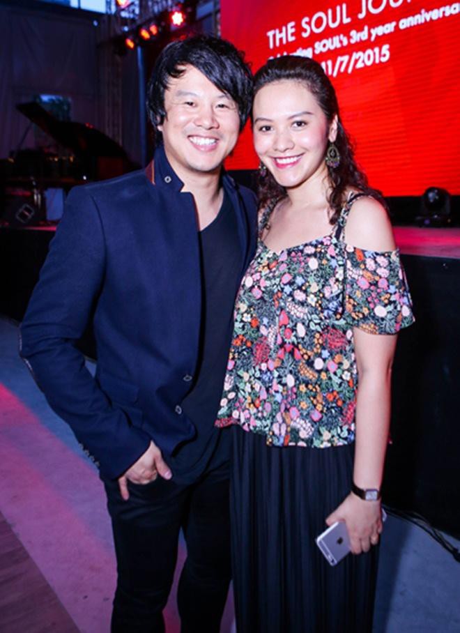 Những người vợ vừa giàu vừa giỏi đứng sau ánh hào quang của các nam nghệ sĩ Việt