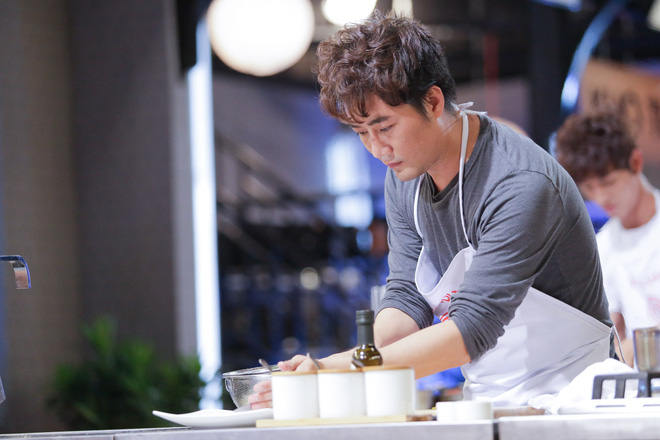 Lơ là và khinh địch, Lý Quí Khánh suýt chút nữa bị loại tại Vua đầu bếp Việt