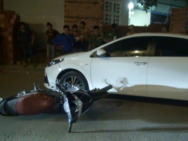 Nam thanh niên gọi 20 đối tượng đến hỗn chiến sau va chạm giao thông, 1 người bị thương nặng