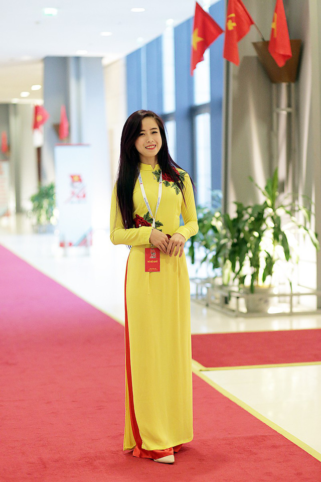 Hot girl làng võ Châu Tuyết Vân xinh như hoa tại Đại hội Đoàn toàn quốc Hot girl làng võ Châu Tuyết Vân xinh như hoa tại Đại hội Đoàn toàn quốc