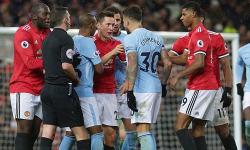 Man Utd bị phạt thẻ vàng vì ngã vờ nhiều nhất Ngoại hạng Anh
