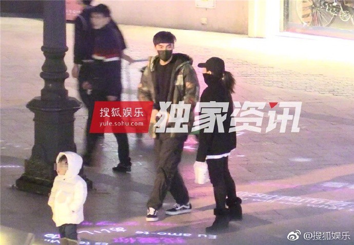 Tình cũ của Thích Tiểu Long lộ ảnh hẹn hò với người mới chỉ sau 3 ngày ly hôn