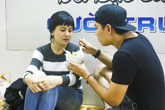 Kiều Minh Tuấn hy sinh thân mình để làm điều này dành riêng cho mẹ ruột Kiều Minh Tuấn hy sinh thân mình để làm điều này dành riêng cho mẹ ruột