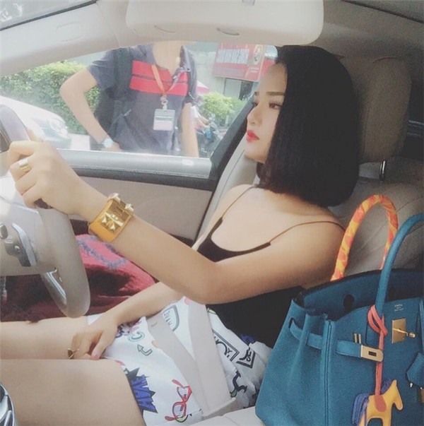Bất ngờ trước khối tài sản vạn người mê của Miu Lê Bất ngờ trước khối tài sản vạn người mê của Miu Lê