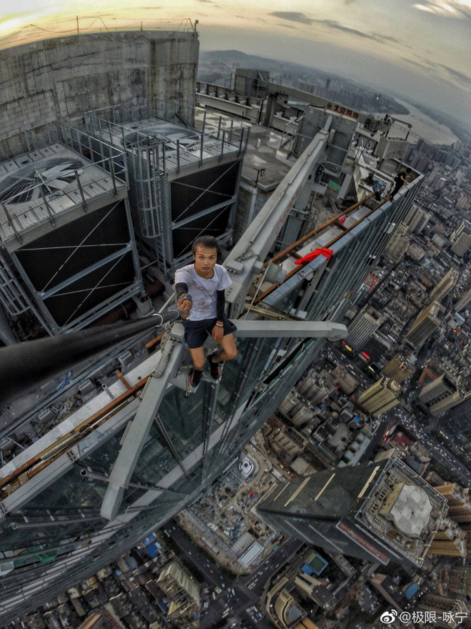 Cuộc đời bi thảm của nam diễn viên trượt tay ngã từ tầng 62 tử vong