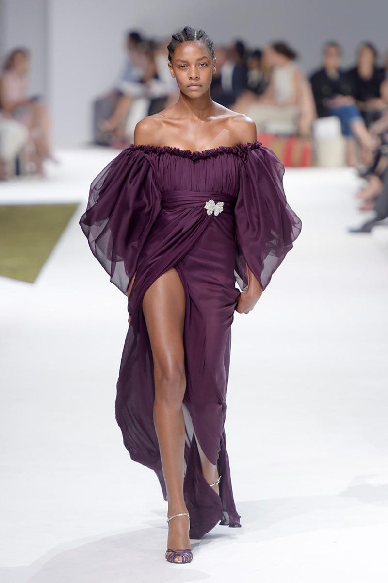 Đẹp lịm tim thế này, sắc tím được chọn là bà hoàng của năm mới hoàn toàn xứng đáng!