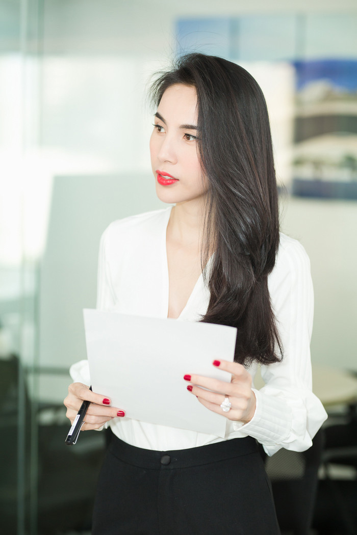 Thủy Tiên gây bão khi làm điều này cho Công Vinh trong ngày sinh nhật