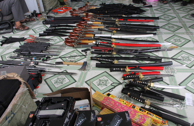 Hải Phòng: Bắt đối tượng mua bán số lượng khủng vũ khí thô sơ qua mạng xã hội