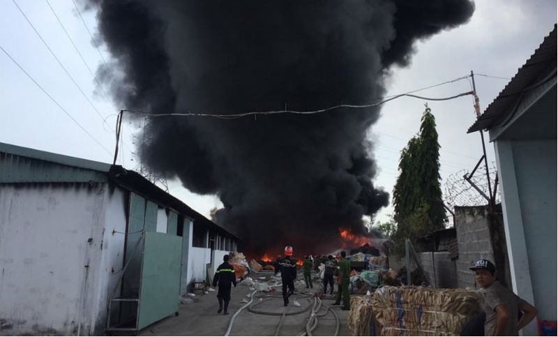 Cháy lớn dưới đường điện cao thế, cắt điện toàn TP Vũng Tàu