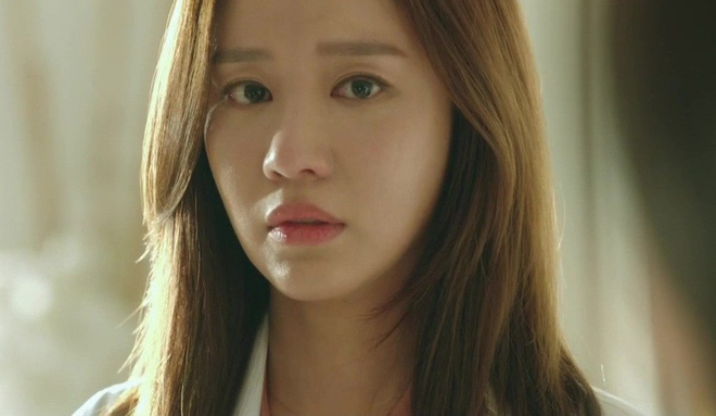 Thấy chồng tình tứ với gái trẻ, vợ không đánh ghen ầm ĩ, chỉ lặng lẽ dùng chiêu một mũi tên trúng ba đích