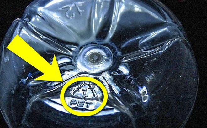 Sự thật gây sốc về nước đóng chai nhiều người uống hàng ngày mà không biết Sự thật gây sốc về nước đóng chai nhiều người uống hàng ngày mà không biết