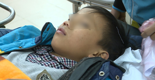 Trường tiểu học có lan can bị sập khiến 16 học sinh nhập viện xây từ 20 năm trước