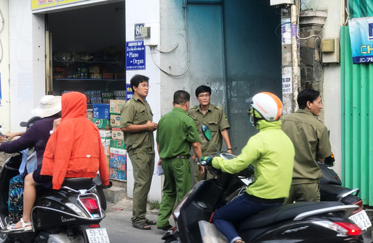 Vụ 3 người tử vong ở Thủ Đức: Nợ 30 triệu đồng, chồng giết vợ con rồi tự tử Vụ 3 người tử vong ở Thủ Đức: Nợ 30 triệu đồng, chồng giết vợ con rồi tự tử