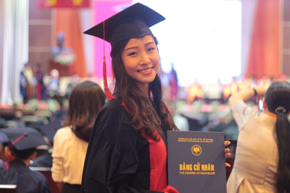 Á khôi ĐH Kinh tế TP.HCM lọt top 45 Hoa hậu Hoàn vũ là ai?