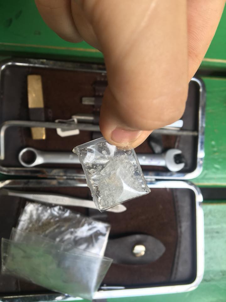 Con boss xuất sắc nhất 2017: Đuổi ăn trộm rơi cả điện thoại và ma túy lại hiện trường