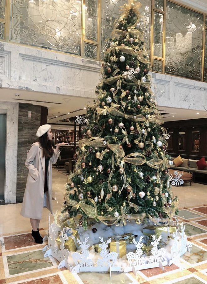 Các người đẹp Việt thời thượng hết nấc khi diện những thiết kế áo khoác quen thuộc của mùa đông