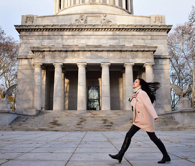 Các người đẹp Việt thời thượng hết nấc khi diện những thiết kế áo khoác quen thuộc của mùa đông