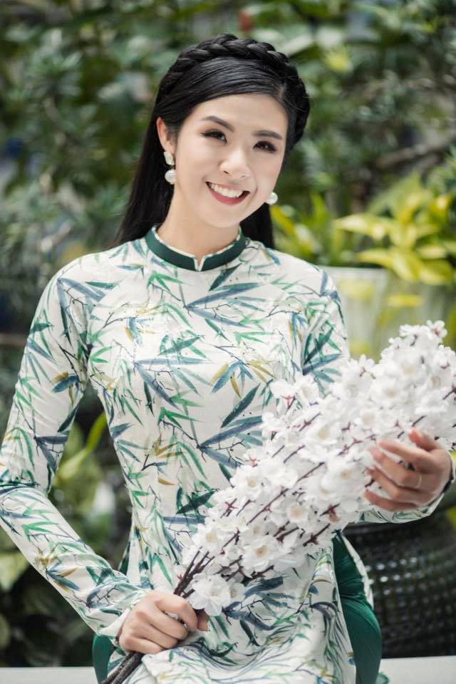 Kỳ Duyên - Ngọc Hân: Hành trình Nữ hoàng scandal và thảm họa nhan sắc bước qua thảm đỏ đầy gai Kỳ Duyên - Ngọc Hân: Hành trình Nữ hoàng scandal và thảm họa nhan sắc bước qua thảm đỏ đầy gai