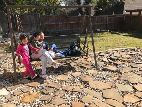 Khám phá không gian nhà Hồng Ngọc ở Mỹ khi Noel 2017 đang đến gần