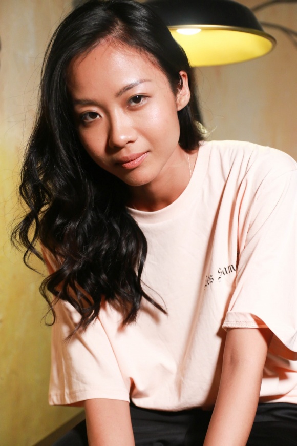 Dành tuổi thanh xuân để yêu một người, mỹ nhân Việt khóc thầm vì bị đối xử tệ bạc